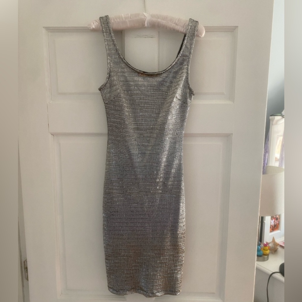 Soprano dress silver textured dress. Size xs